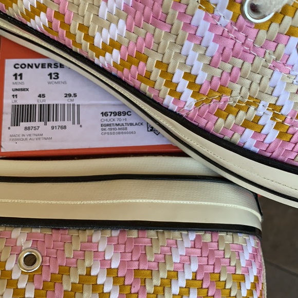 Converse High Top; Pink/White/Gold Woven Pattern; Never Worn; Women 11 true fit - Picture 15 of 16